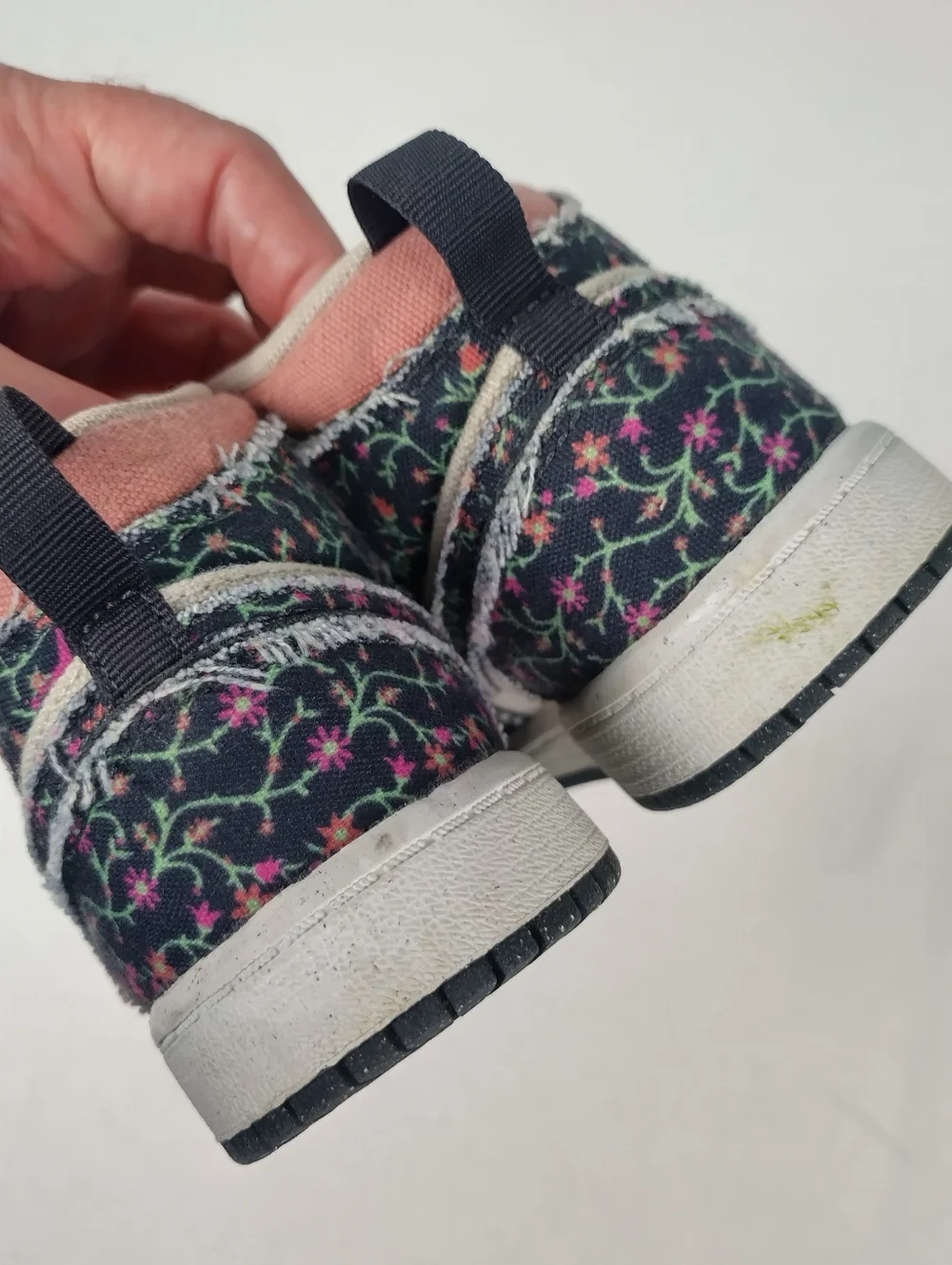 Nike Air Jordan 1 Mid SE Sneakers Girls 1Y Floral Mom Anthracite Sail FJ3452-001